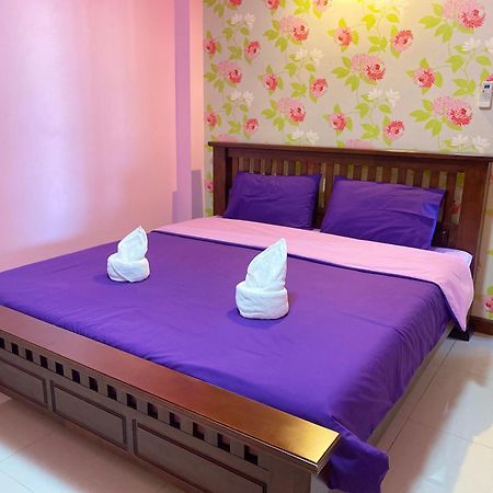 Rak Ban Kerd House Hotel Ko Si Chang Exterior photo