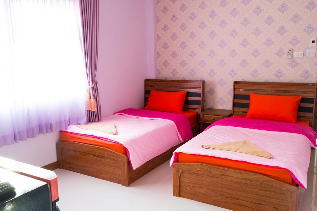 Rak Ban Kerd House Hotel Ko Si Chang Room photo