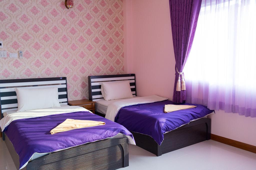Rak Ban Kerd House Hotel Ko Si Chang Room photo