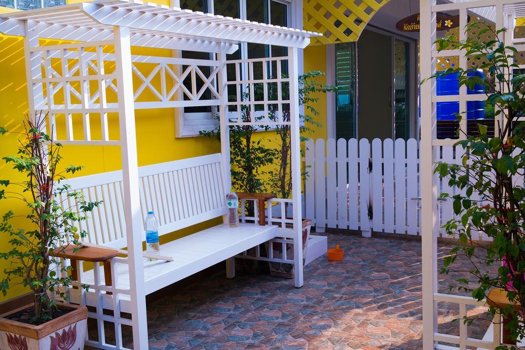 Rak Ban Kerd House Hotel Ko Si Chang Room photo